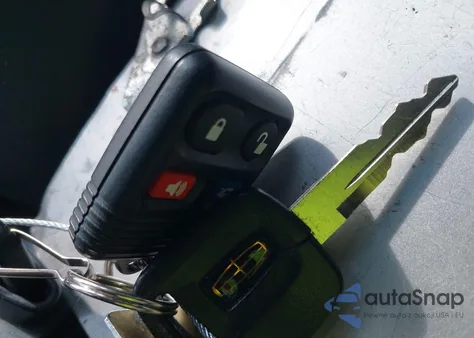 1998 Lincoln Town Car Signature из США, поврежденный, VIN 1LNFM82W4WY732328